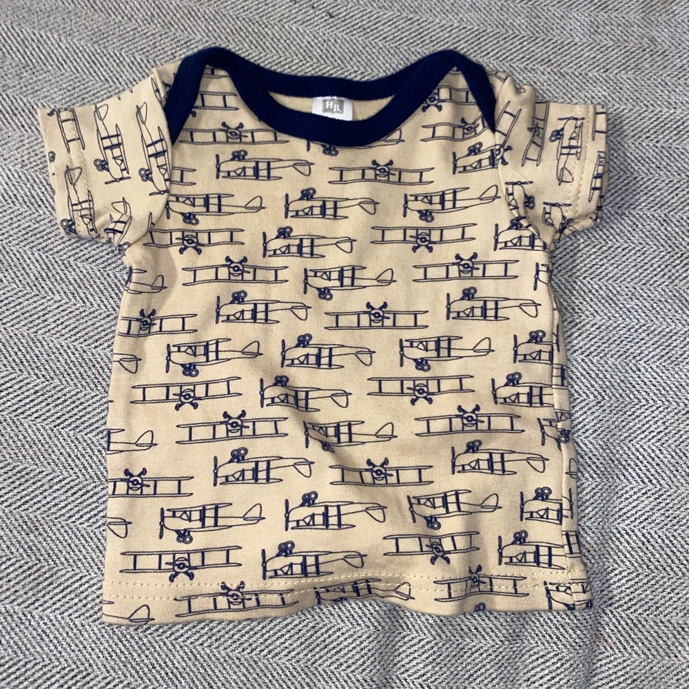HB 0-3M blue and cream airplane shirt